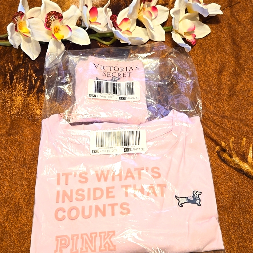 NIB - Victoria's Secret Pink Tee & Panties w/Dog Emblem - NIB - Picture 2 of 13